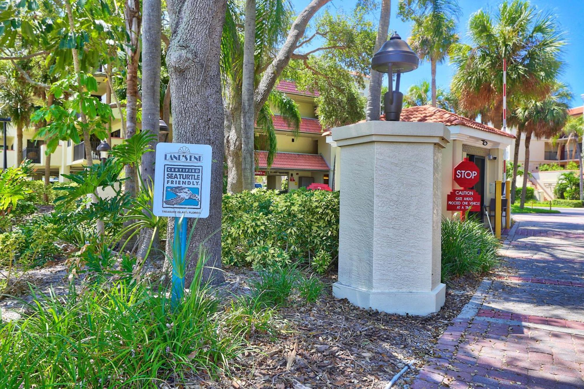 Villa Land'S End 10-303 Beach Front - Premier à St. Pete Beach Extérieur photo