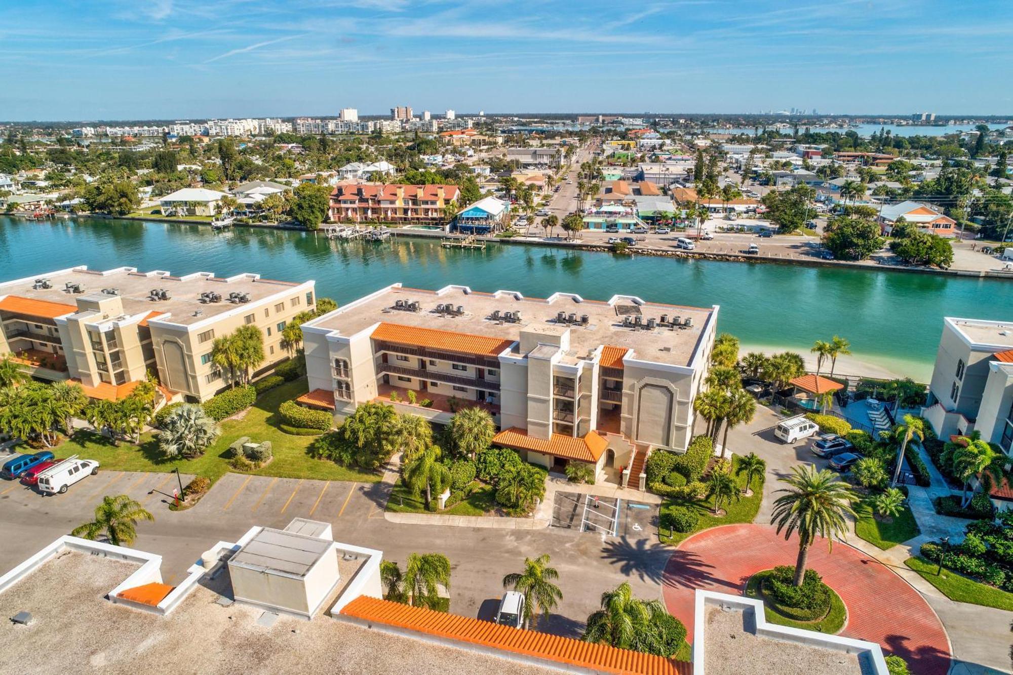 Villa Land'S End 10-303 Beach Front - Premier à St. Pete Beach Extérieur photo