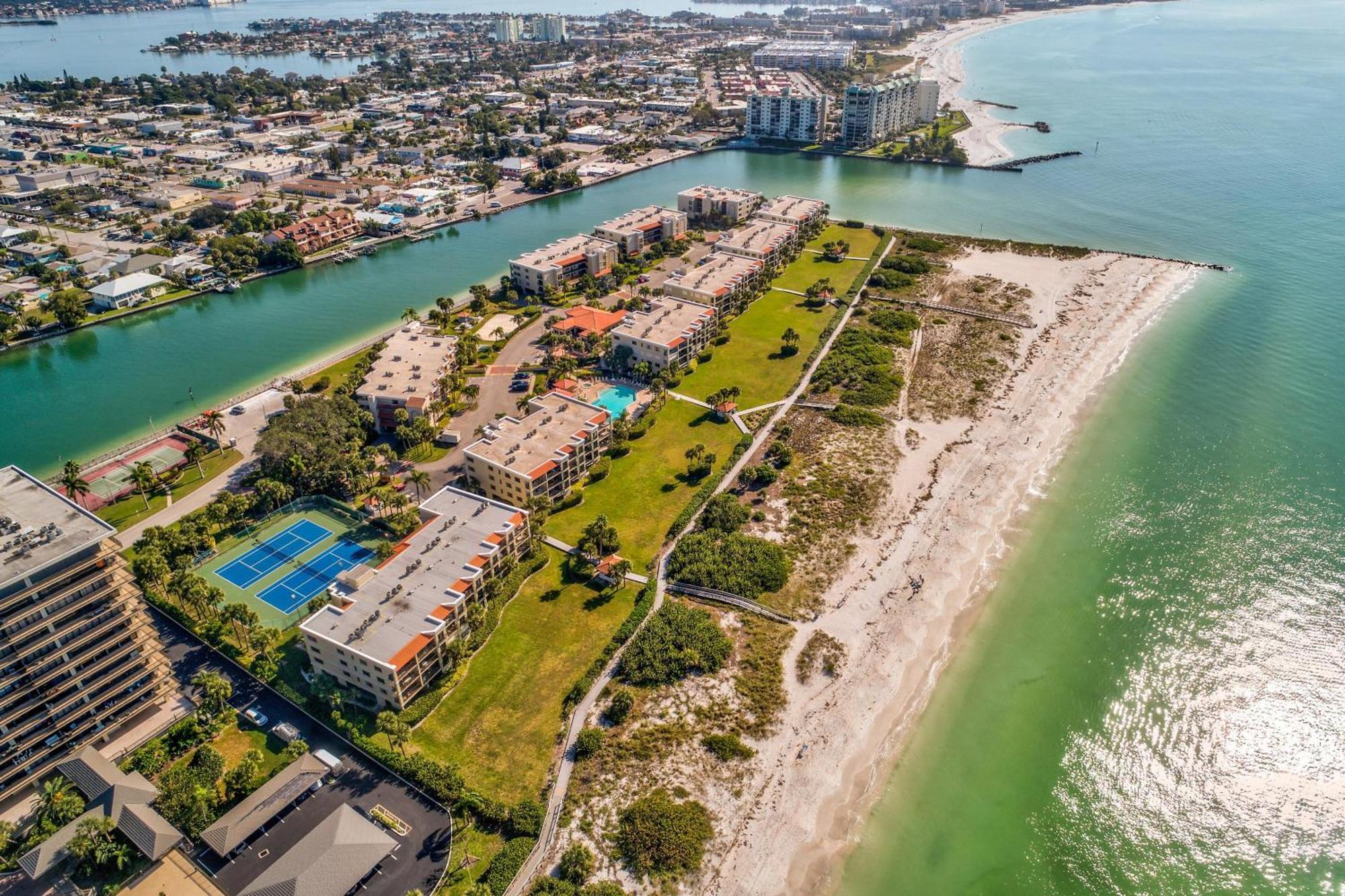 Villa Land'S End 10-303 Beach Front - Premier à St. Pete Beach Extérieur photo